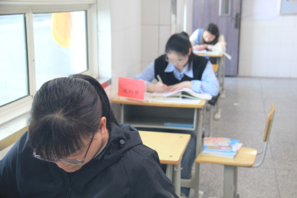 七初东校区一场别开生面的教学相长正式拉开序幕 (3) 七初东校区一场别开生面的教学相长正式拉开序幕 (3)